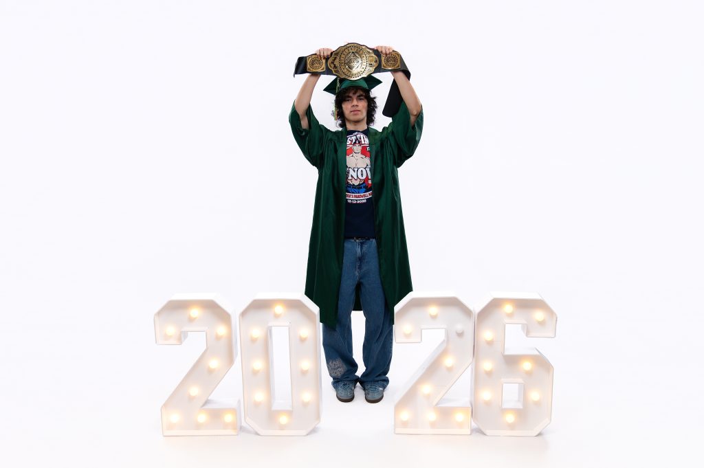 Photographers of Las Vegas Whether you want a studio photoshoot or outdoor photoshoot, PhotographersLV has got the package for you. 49