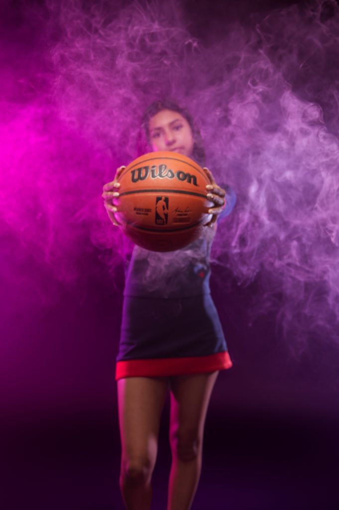 Photographers of Las Vegas Whether you want a studio photoshoot or outdoor photoshoot, PhotographersLV has got the package for you. 13