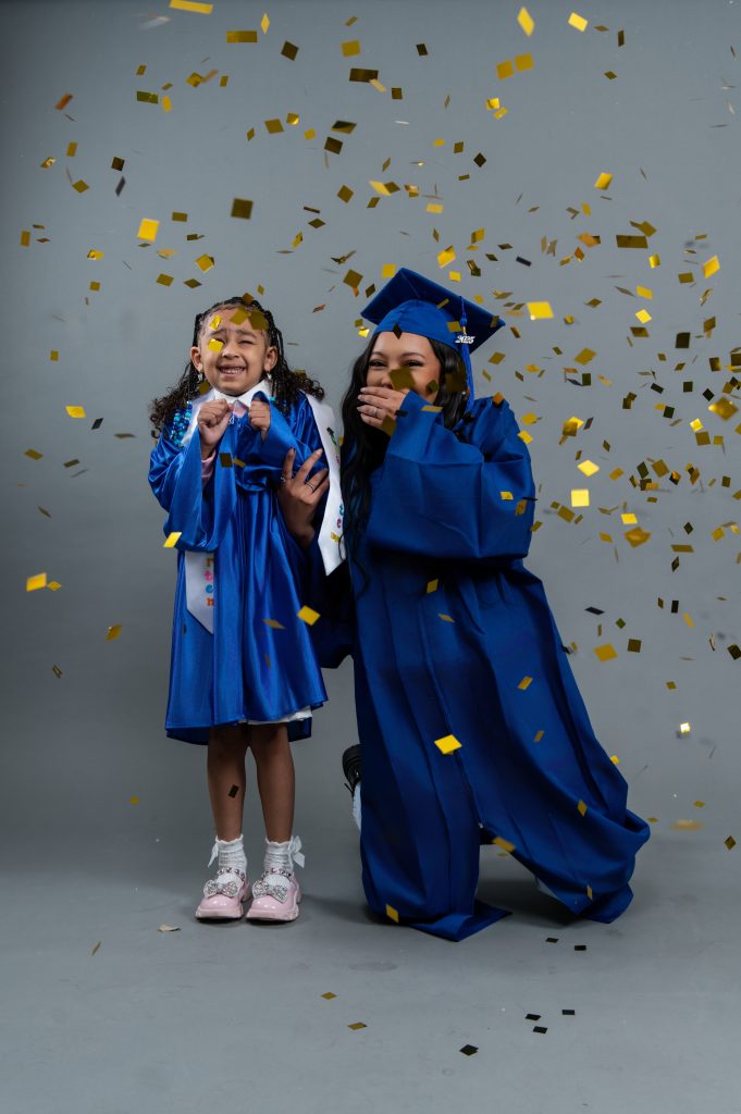 Photographers of Las Vegas Whether you want a studio photoshoot or outdoor photoshoot, PhotographersLV has got the package for you. 43