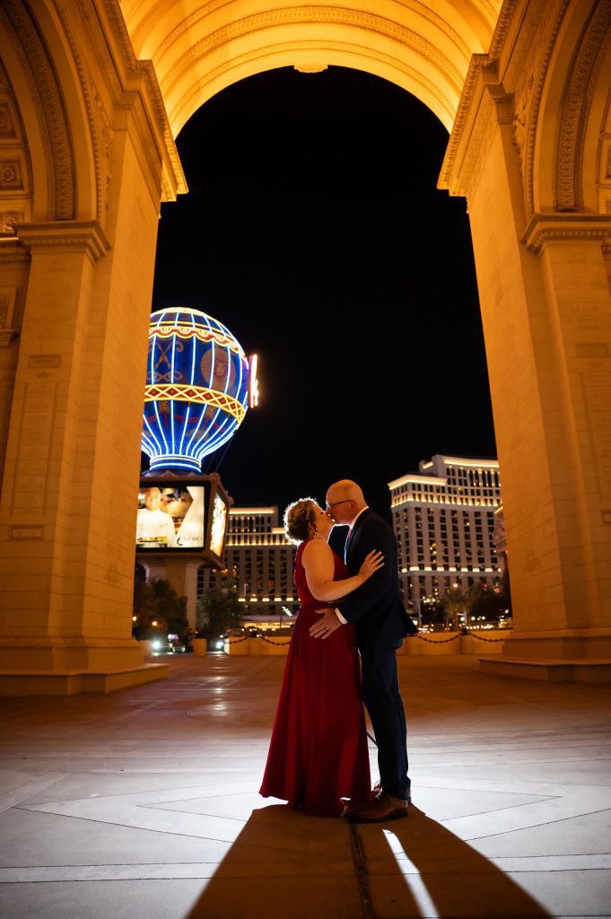 Photographers of Las Vegas vegas photo tour Every Las Vegas photo tour includes a professional photographer riding or walking alongside you, full copyright to every image (we never sell you your own photos back), and professional editing for exposure, composition, and color. From there, pick the format that fits your group and your night: 68 Photographers of Las Vegas vegas photo tour Every Las Vegas photo tour includes a professional photographer riding or walking alongside you, full copyright to every image (we never sell you your own photos back), and professional editing for exposure, composition, and color. From there, pick the format that fits your group and your night: 67