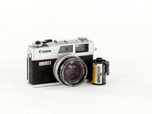 Photographers of Las Vegas - Product Photography - old camera canon rangefinder